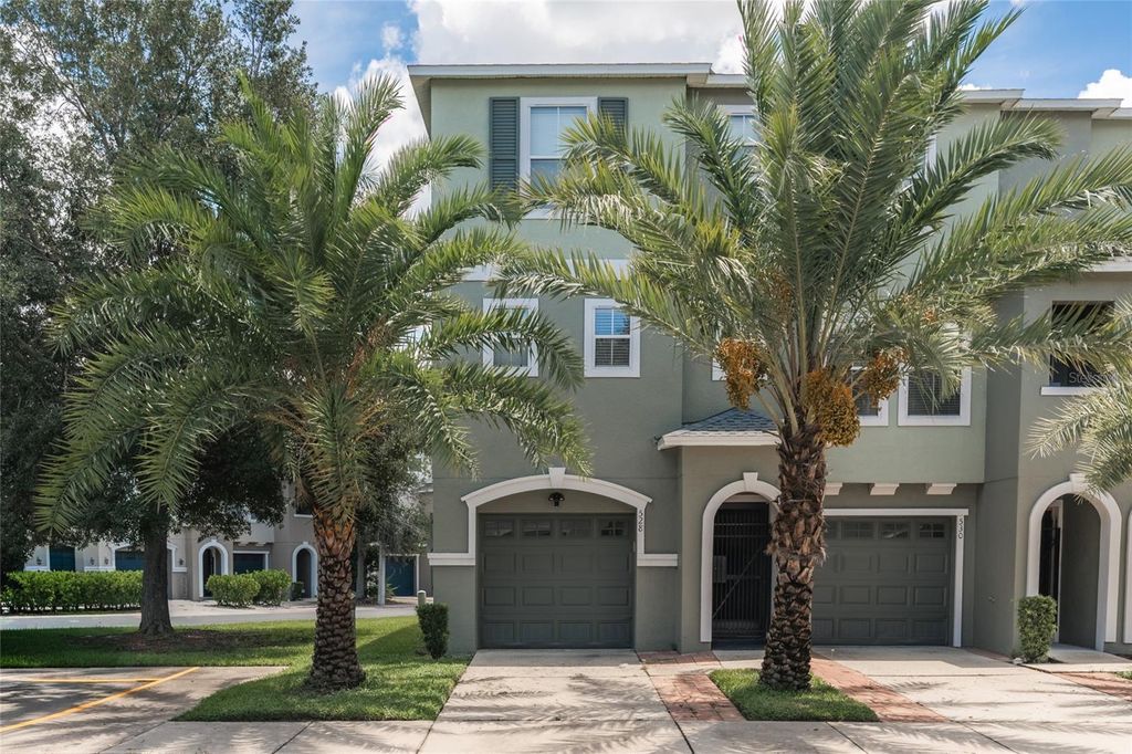 Image 1 of property listing at 528 VINCINDA CREST WAY, Tampa, FL 33619