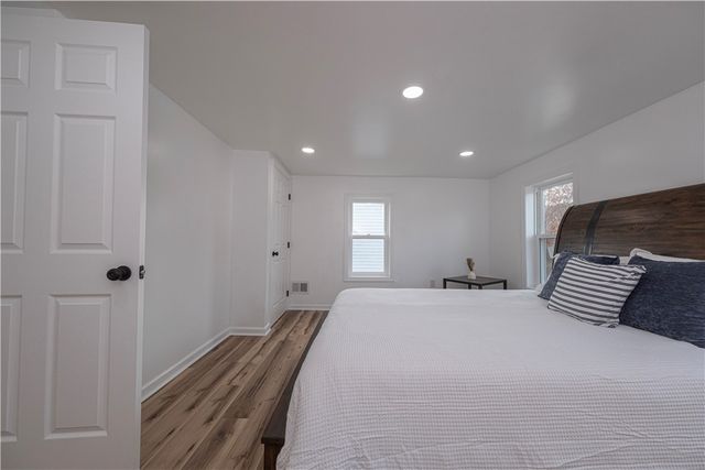 433 Lloyd Ave, Latrobe, PA 15650