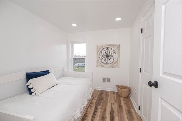 433 Lloyd Ave, Latrobe, PA 15650