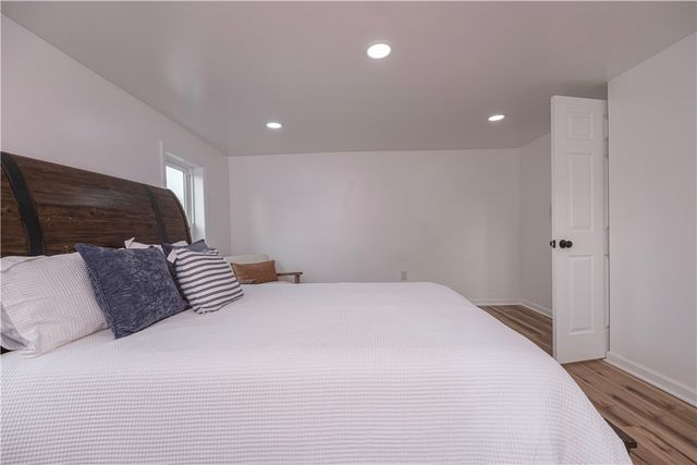 433 Lloyd Ave, Latrobe, PA 15650