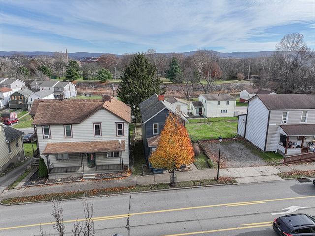 433 Lloyd Ave, Latrobe, PA 15650
