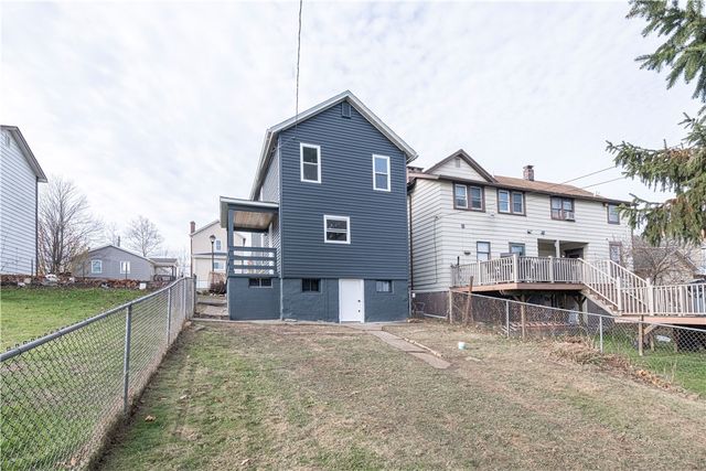 433 Lloyd Ave, Latrobe, PA 15650