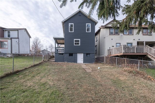 433 Lloyd Ave, Latrobe, PA 15650