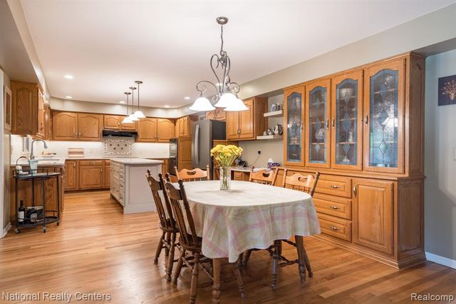 3128 Charlwood Drive, Rochester Hills, MI 48306
