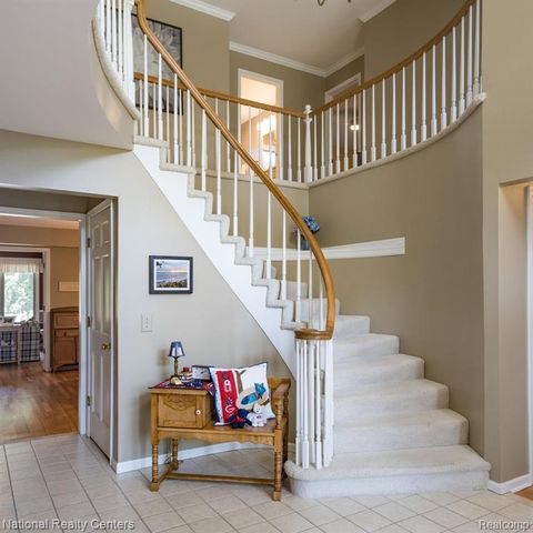3128 Charlwood Drive, Rochester Hills, MI 48306
