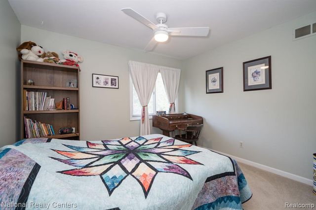 3128 Charlwood Drive, Rochester Hills, MI 48306