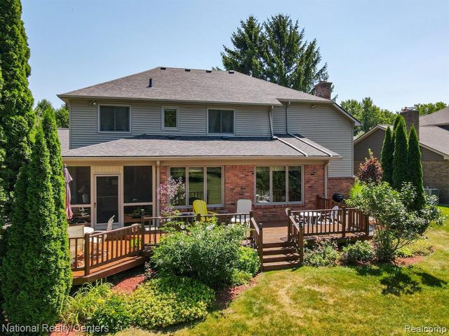 3128 Charlwood Drive, Rochester Hills, MI 48306