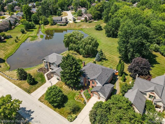 3128 Charlwood Drive, Rochester Hills, MI 48306
