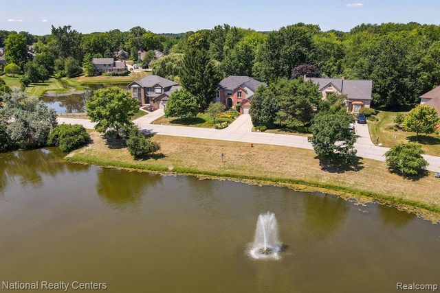 3128 Charlwood Drive, Rochester Hills, MI 48306