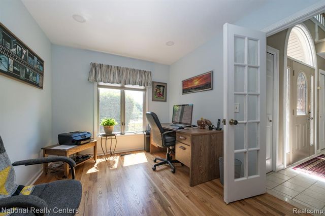 3128 Charlwood Drive, Rochester Hills, MI 48306