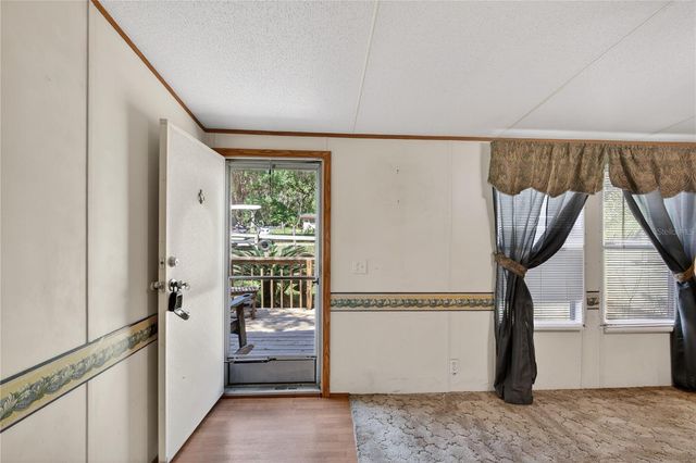 17285 SE 248TH TERRACE, Umatilla, FL 32784