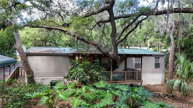 17285 SE 248TH TERRACE, Umatilla, FL 32784