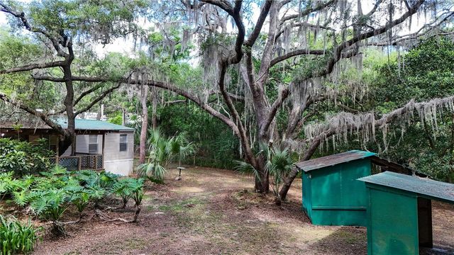17285 SE 248TH TERRACE, Umatilla, FL 32784