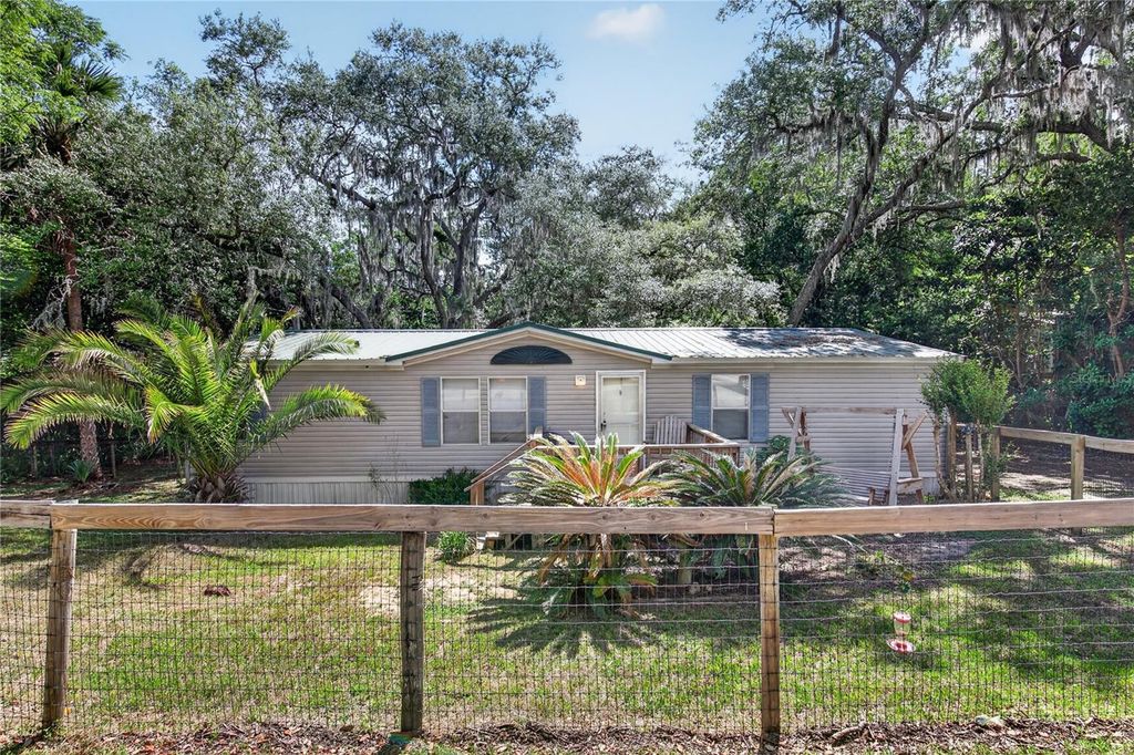 17285 SE 248TH TERRACE, Umatilla, FL 32784