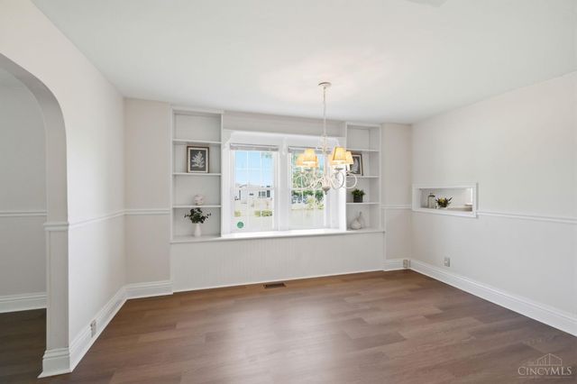 4824 Fairview Avenue, Cincinnati, OH 45242