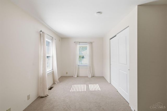 4824 Fairview Avenue, Cincinnati, OH 45242