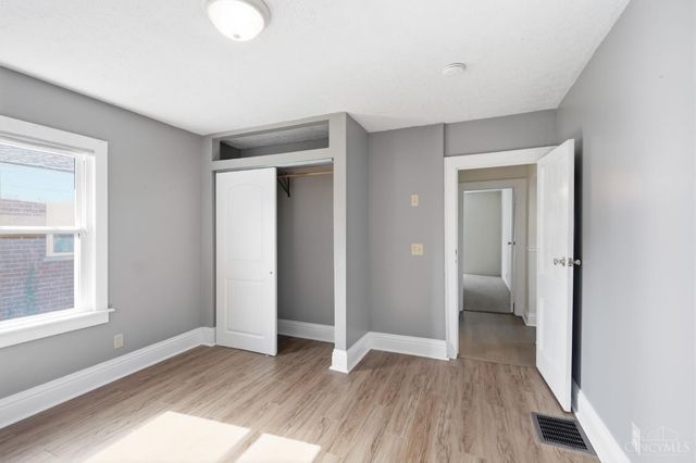 4824 Fairview Avenue, Cincinnati, OH 45242