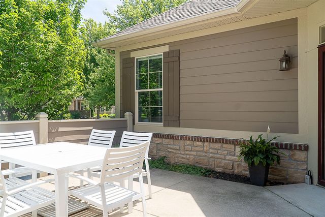 873 Bridge Crest Drive 8, Ada, MI 49301
