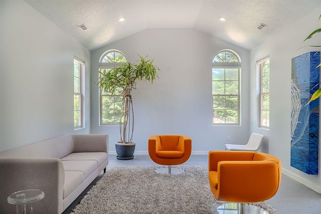 873 Bridge Crest Drive 8, Ada, MI 49301