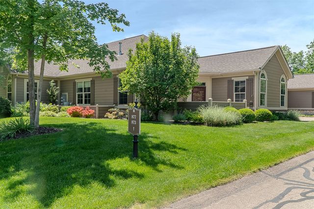 873 Bridge Crest Drive 8, Ada, MI 49301