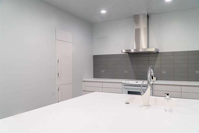 873 Bridge Crest Drive 8, Ada, MI 49301