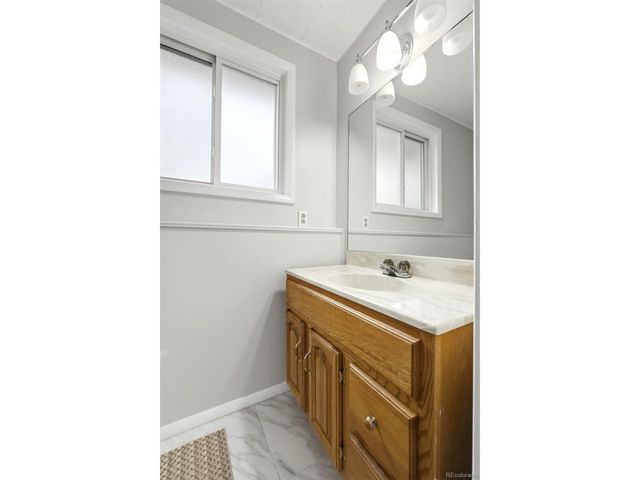 8545 W Dartmouth Pl, Lakewood, CO 80227