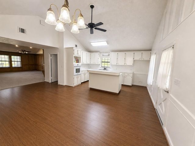 4902 Magnolia Lane, Old River-winfree, TX 77535