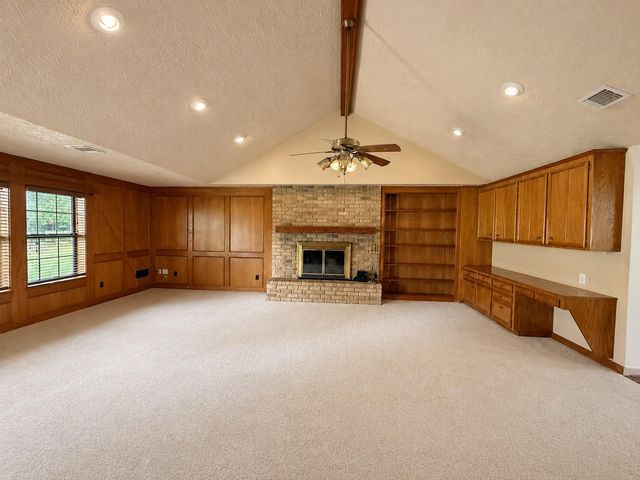 4902 Magnolia Lane, Old River-winfree, TX 77535