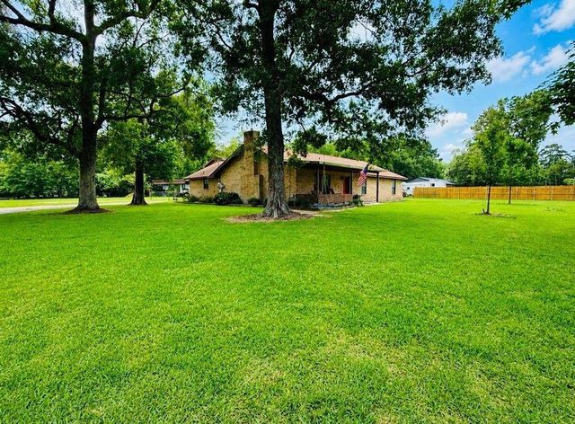 4902 Magnolia Lane, Old River-winfree, TX 77535