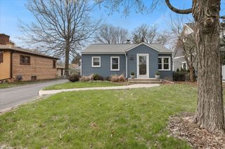 418 Bonnie Brae Avenue, Itasca, IL 60143