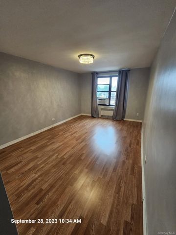 6384 Saunders Street 3A, Rego Park, NY 11374