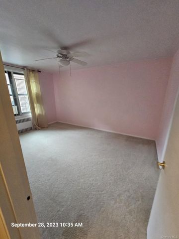 6384 Saunders Street 3A, Rego Park, NY 11374