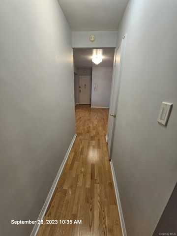 6384 Saunders Street 3A, Rego Park, NY 11374