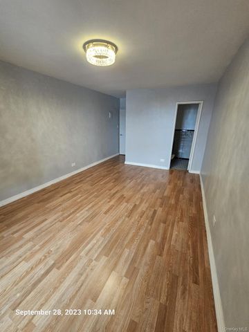 6384 Saunders Street 3A, Rego Park, NY 11374