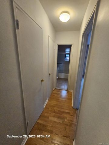 6384 Saunders Street 3A, Rego Park, NY 11374