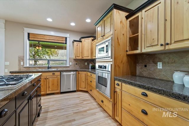 11872 N Humphreys Pl, Boise, ID 83714