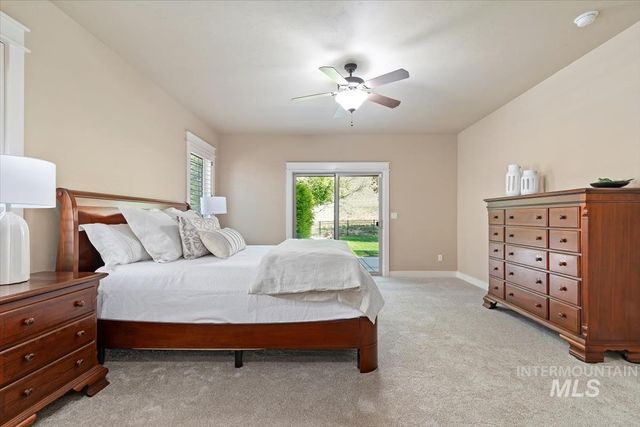 11872 N Humphreys Pl, Boise, ID 83714