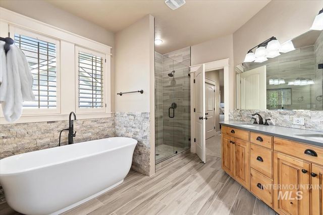 11872 N Humphreys Pl, Boise, ID 83714