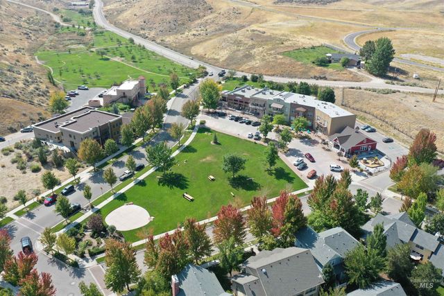 11872 N Humphreys Pl, Boise, ID 83714