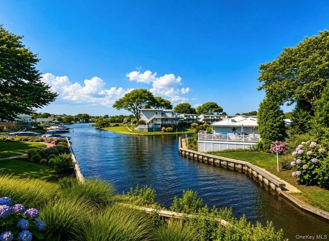 35 Library Avenue 8 R, Westhampton Beach, NY 11978