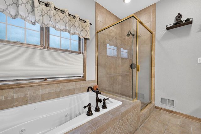 3160 Twin Creeks ROAD, Jackson, WI 53037