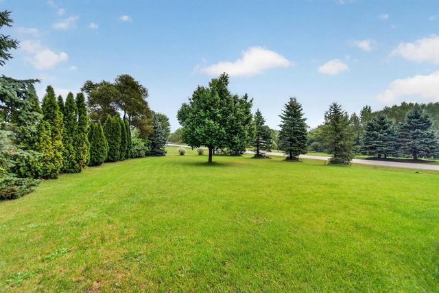 3160 Twin Creeks ROAD, Jackson, WI 53037