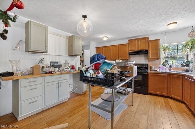 3359 Orion Street NW, North Canton, OH 44720