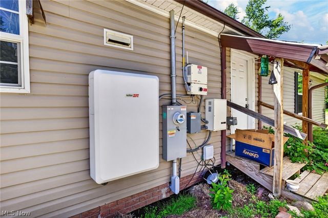 3359 Orion Street NW, North Canton, OH 44720
