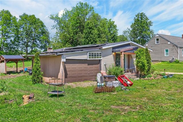 3359 Orion Street NW, North Canton, OH 44720