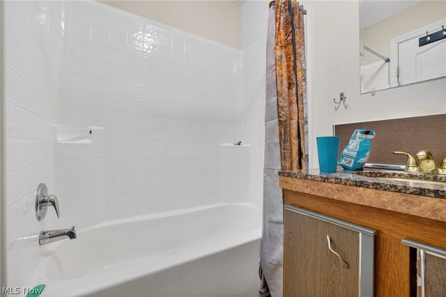 3359 Orion Street NW, North Canton, OH 44720