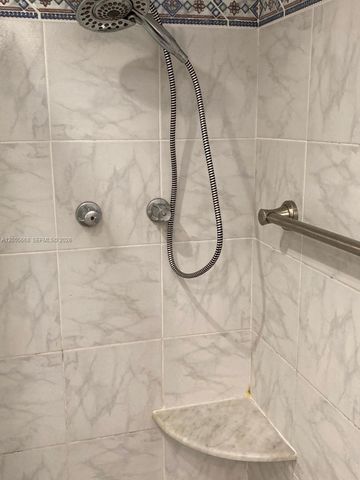 18901 NE 14th Ave 101, Miami, FL 33179