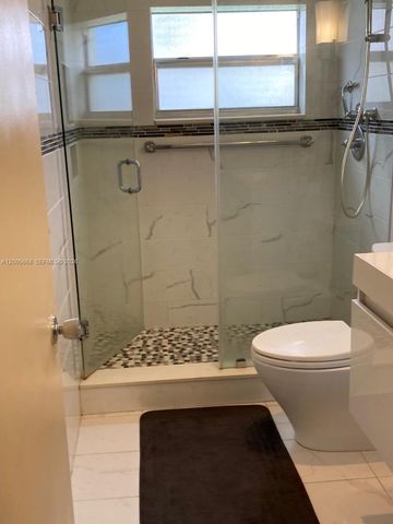 18901 NE 14th Ave 101, Miami, FL 33179