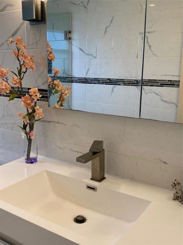 18901 NE 14th Ave 101, Miami, FL 33179