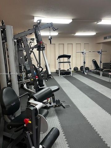 18901 NE 14th Ave 101, Miami, FL 33179